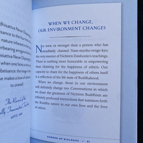 Living The Gosho By Daisaku Ikeda. Paperback Book. USA. World Tribune Press. - Picture 5 of 5